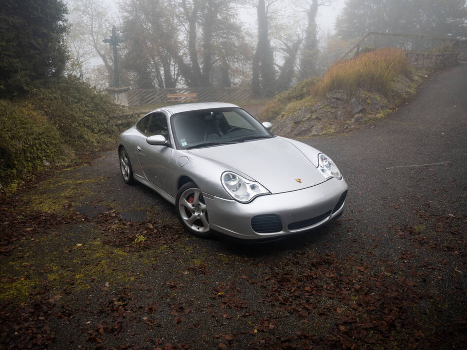 Bild 27/82 von Porsche 911 Carrera 4S (2002)