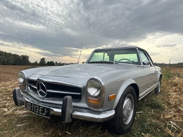 Imagen 7/9 de Mercedes-Benz 280 SE (1969)