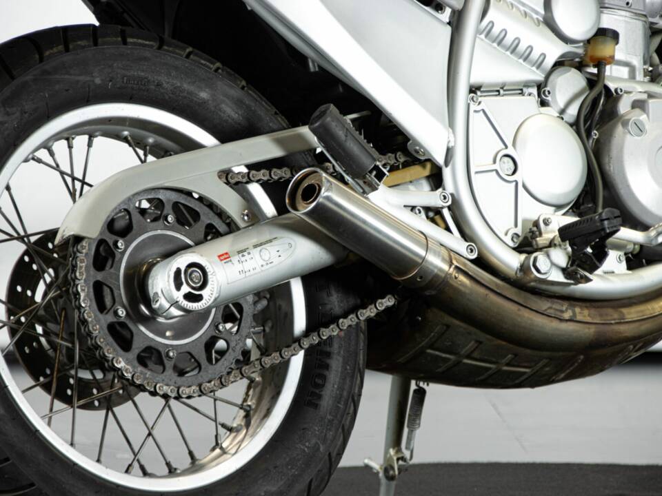 Bild 14/50 von Aprilia Moto 6.5 (2000)