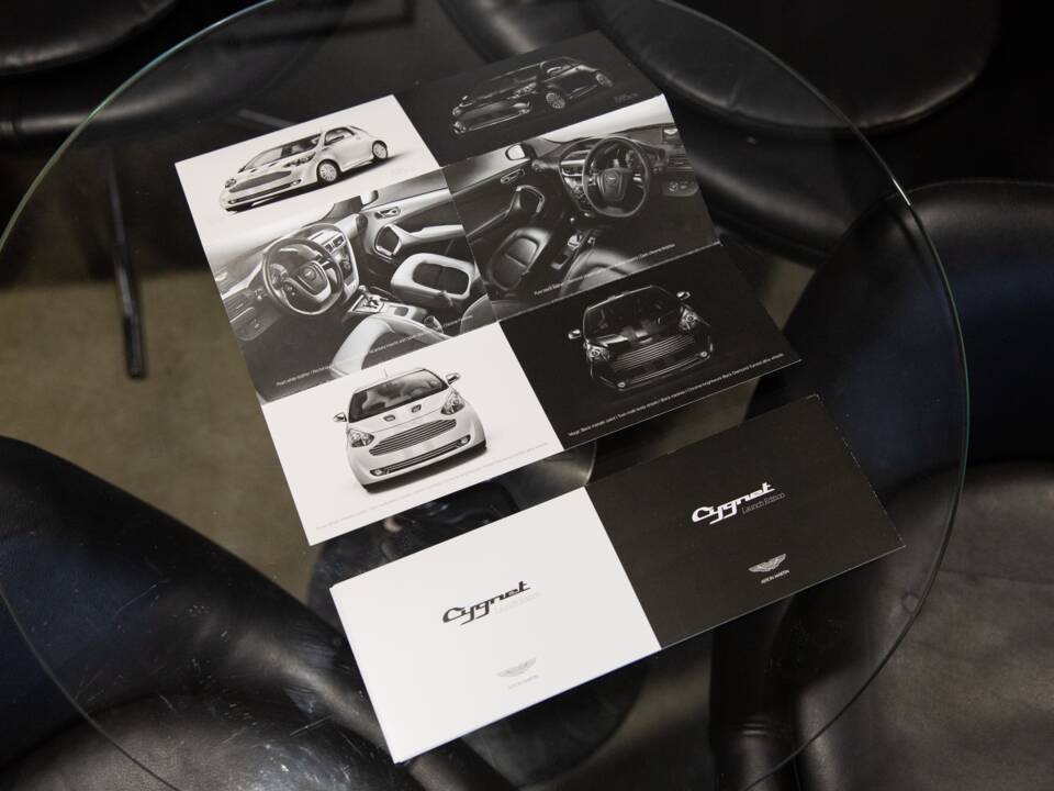 Bild 27/95 von Aston Martin Cygnet (2012)