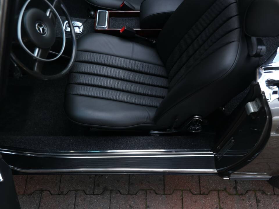 Bild 40/50 von Mercedes-Benz 280 SL (1971)