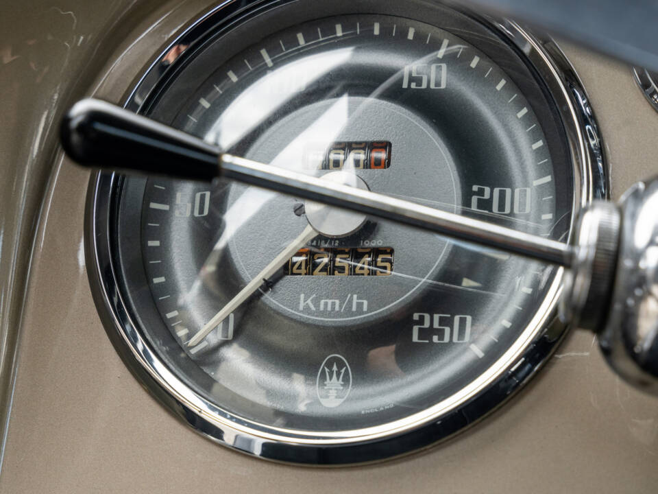 Bild 44/78 von Maserati 3500 GT Touring (1960)