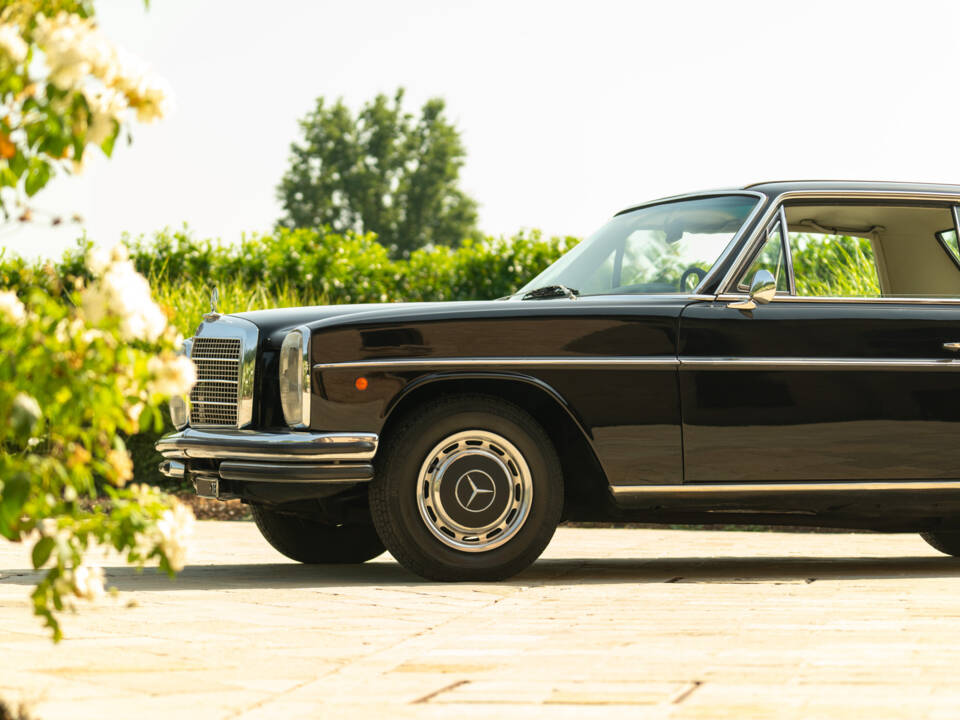 Imagen 12/50 de Mercedes-Benz 250 CE (1970)