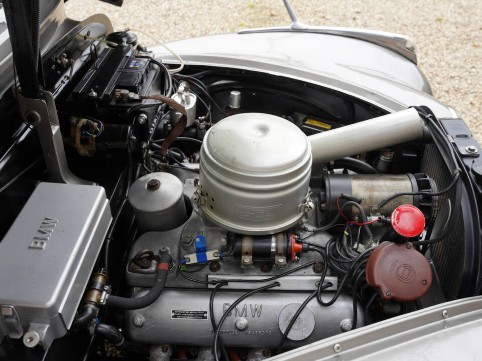 Immagine 16/50 di BMW 501 V8 (1965)