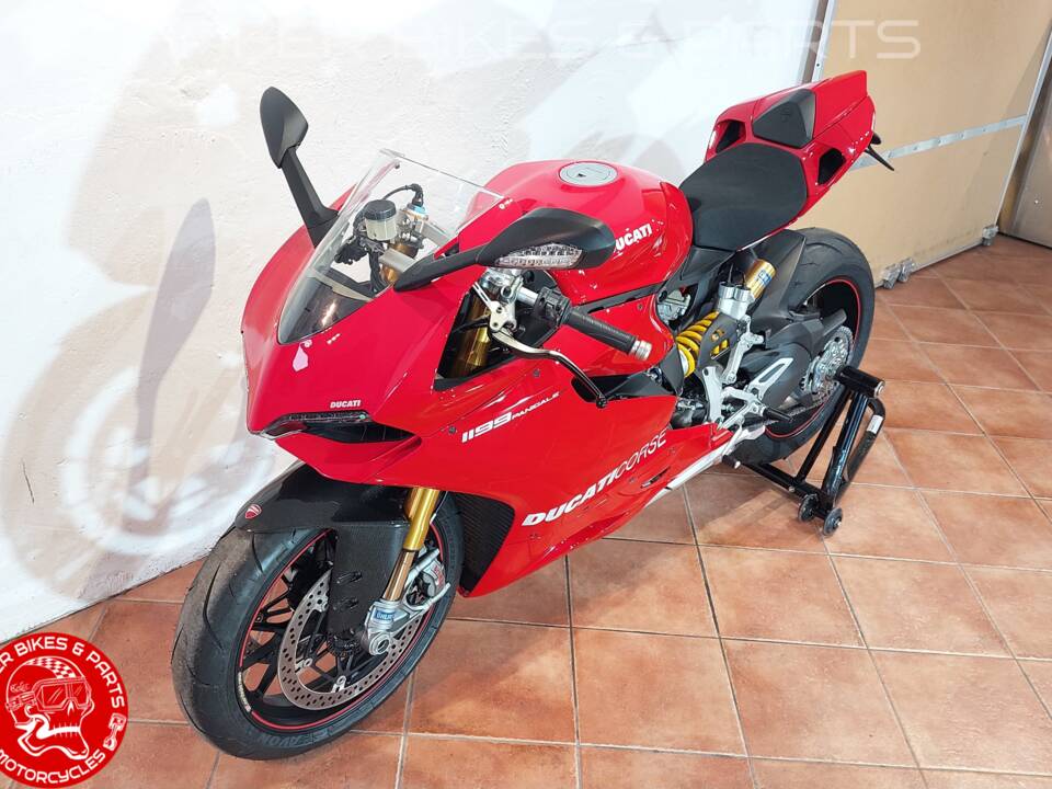 Image 7/42 of Ducati 1199 Panigale S Tricolore (2012)
