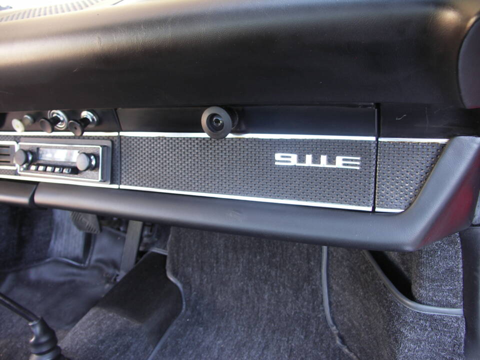 Image 13/38 of Porsche 911 2.2 E (1971)