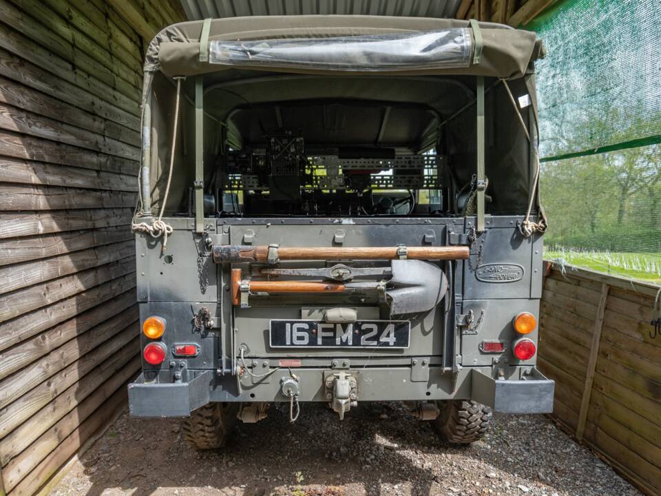 Image 31/50 de Land Rover 88 (1974)