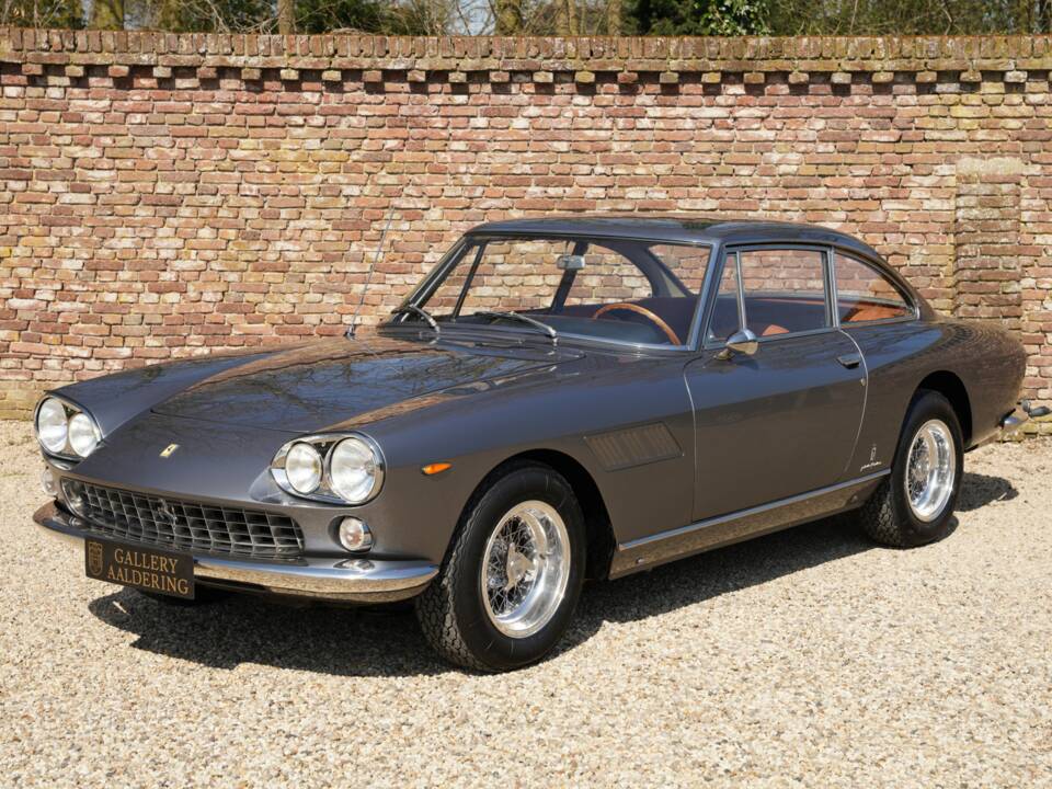 Image 27/50 of Ferrari 330 GT 2+2 (1965)