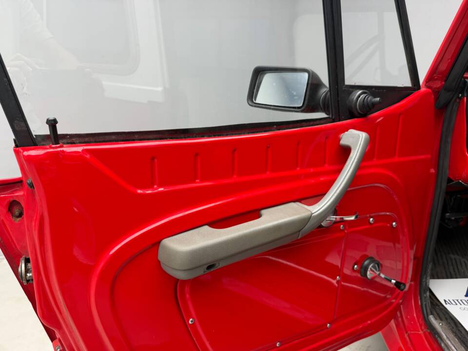 Image 11/20 of Jeep DJ-5F (1977)