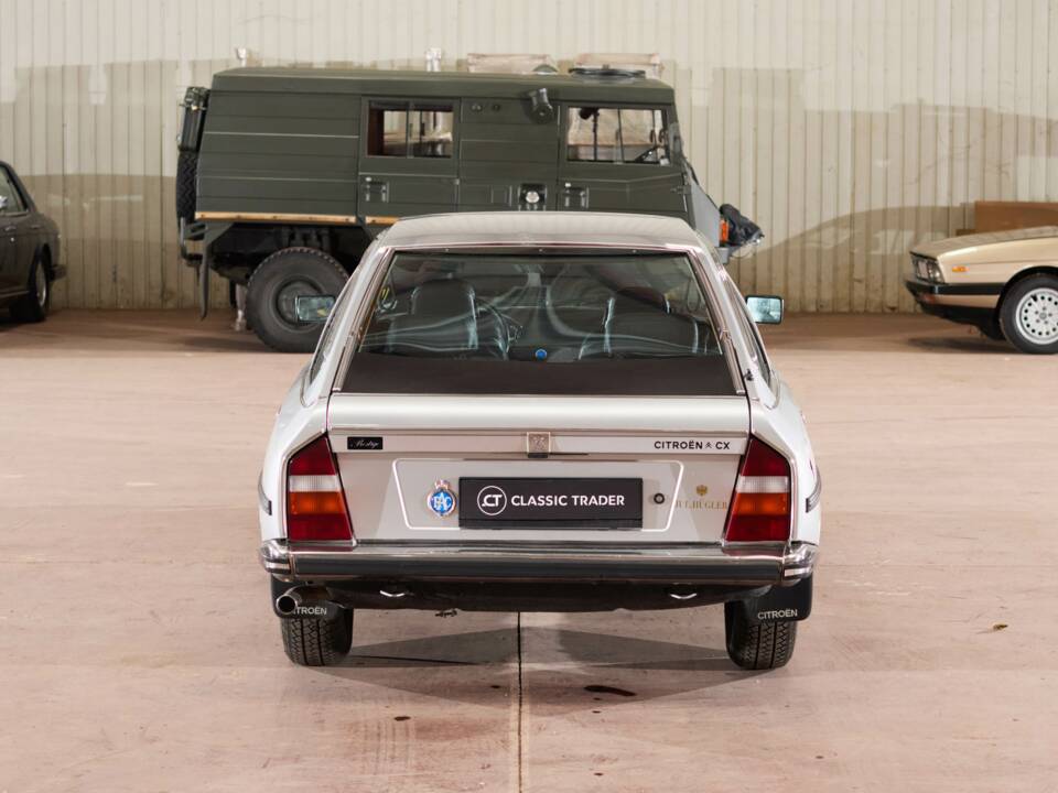 Afbeelding 2/47 van Citroën CX Prestige injection (1982)