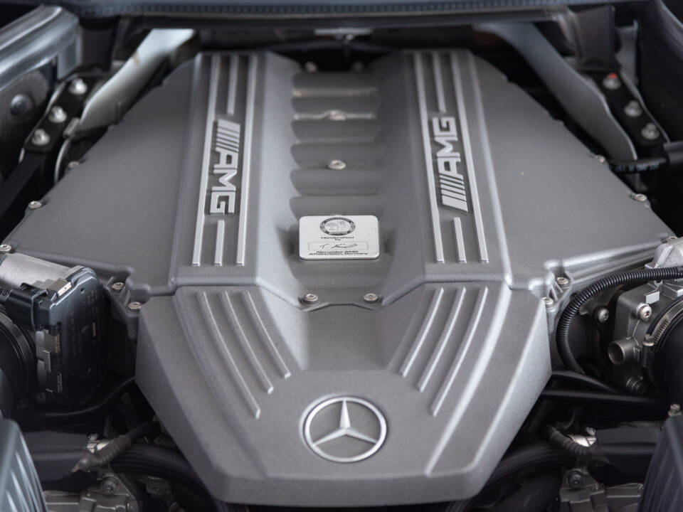 Image 47/48 of Mercedes-Benz SLS AMG Roadster (2012)