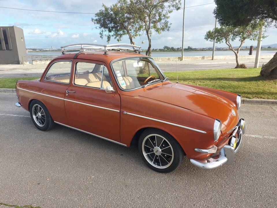 Image 2/73 of Volkswagen 1500 S (1964)