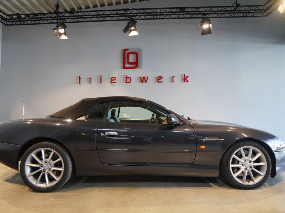 Bild 14/20 von Aston Martin DB 7 Vantage (2003)