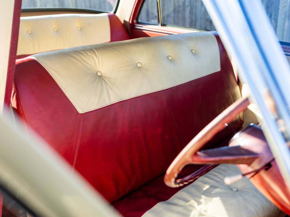 Bild 38/50 von Vauxhall Cresta (1956)