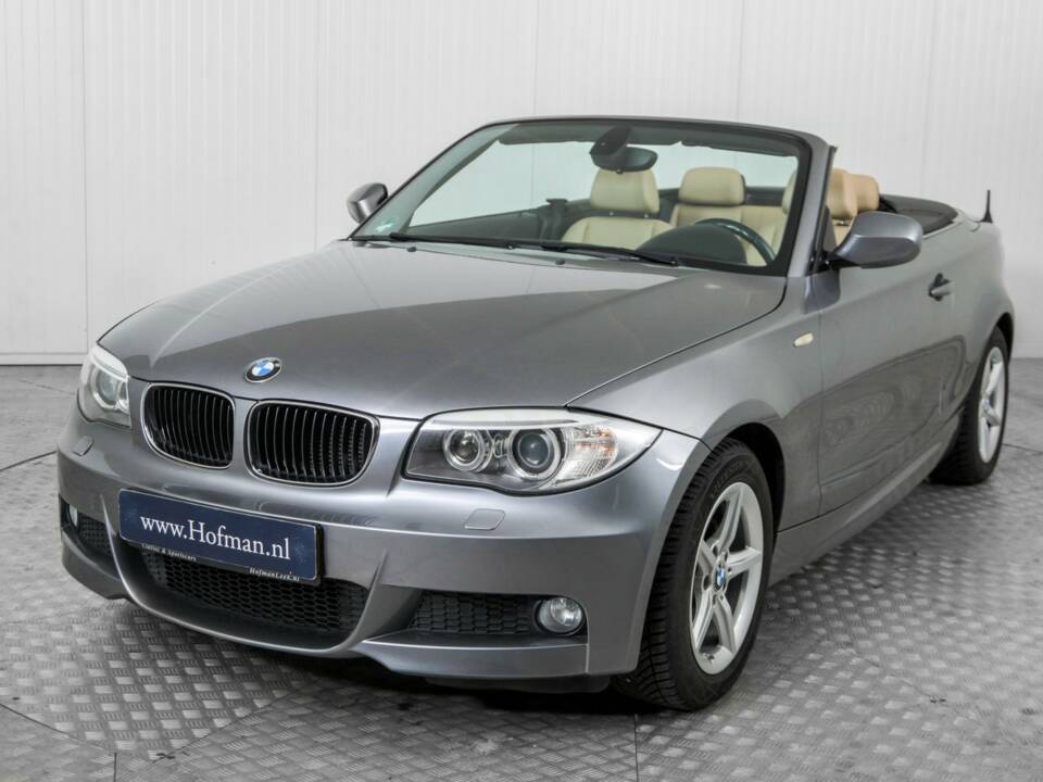 Immagine 17/50 di BMW 120i (2012)