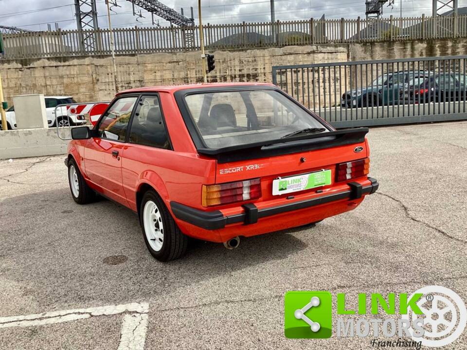 Bild 7/10 von Ford Escort 1.6i (1983)