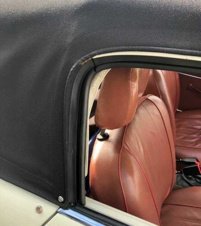 Image 43/69 of Volkswagen Karmann Ghia 1200 (1958)