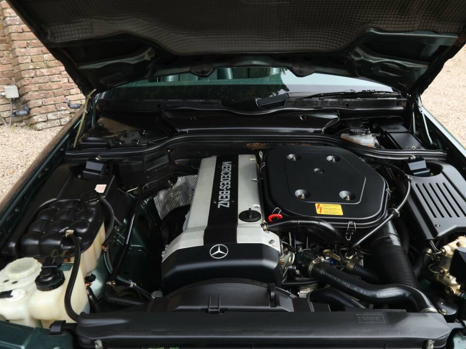 Image 4/50 of Mercedes-Benz 300 SL-24 (1992)