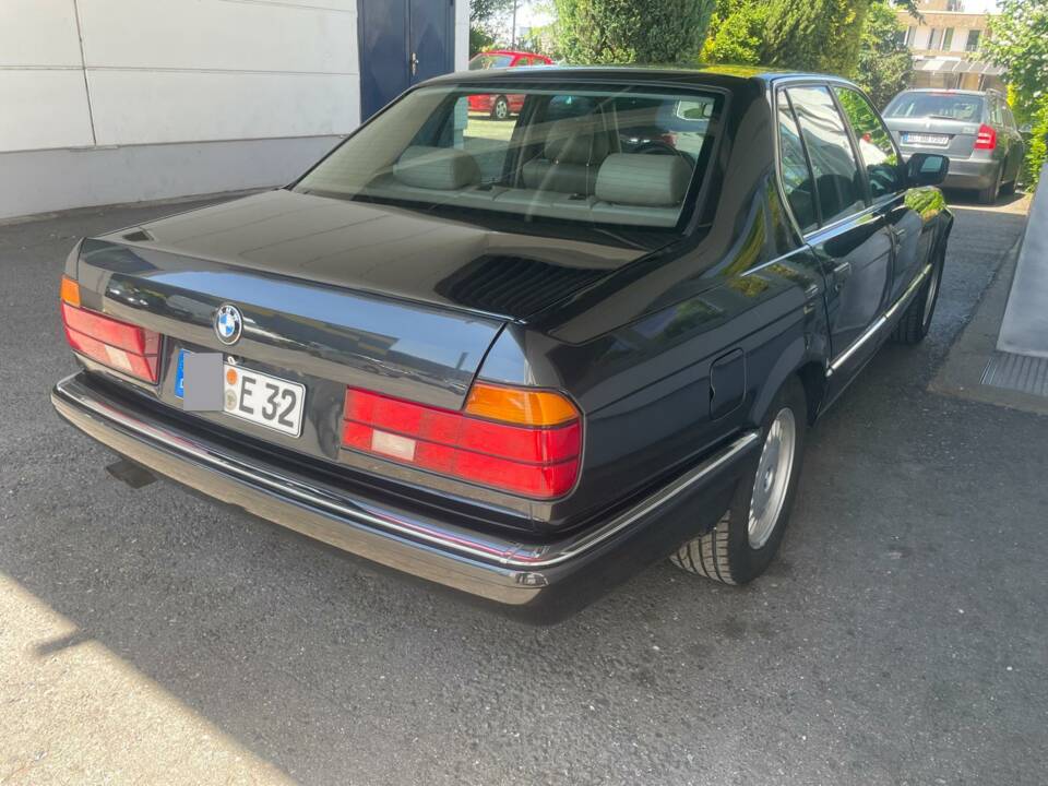 Bild 4/5 von BMW 730i (1994)