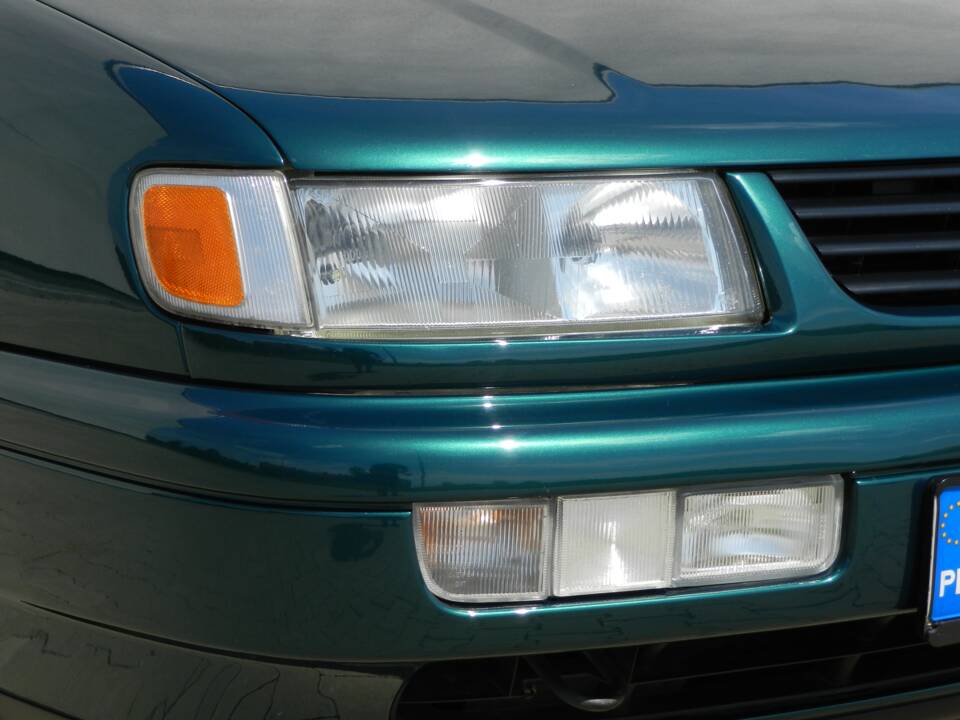 Bild 11/40 von Volkswagen Passat 2.0 (1995)