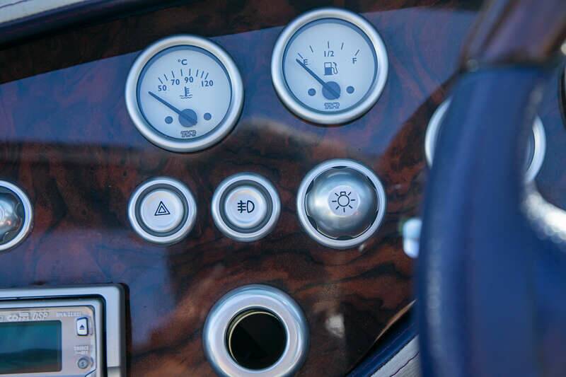 Image 17/41 of TVR Griffith 500 (2001)
