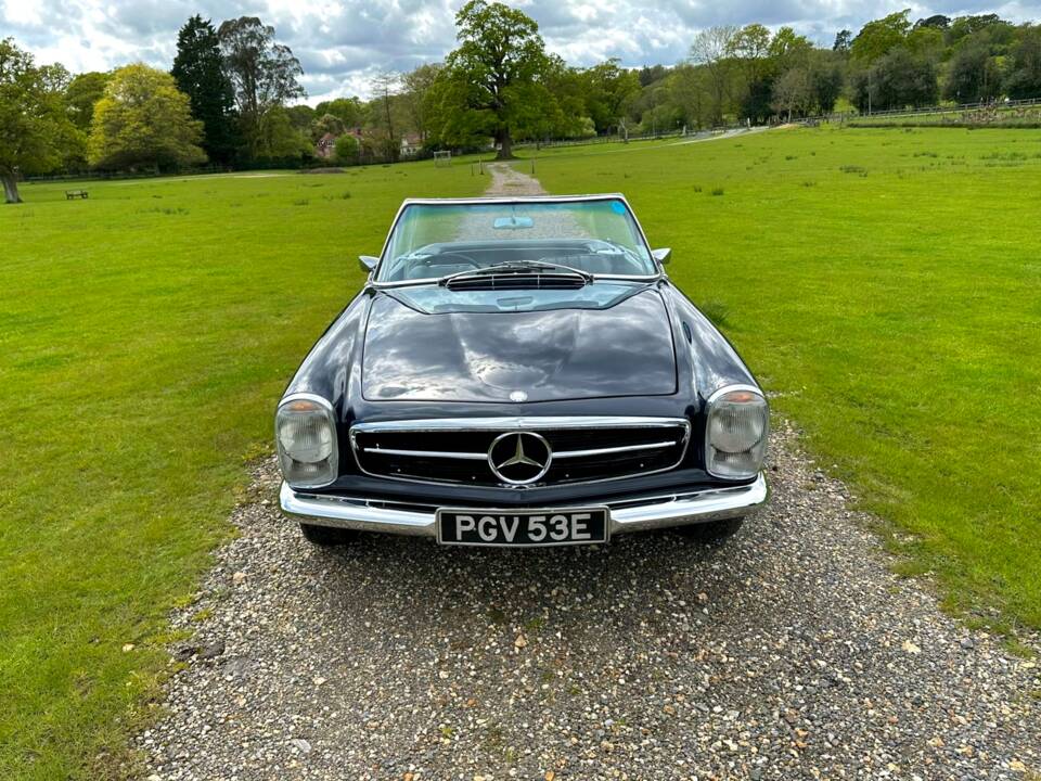 Image 18/50 de Mercedes-Benz 230 SL (1967)