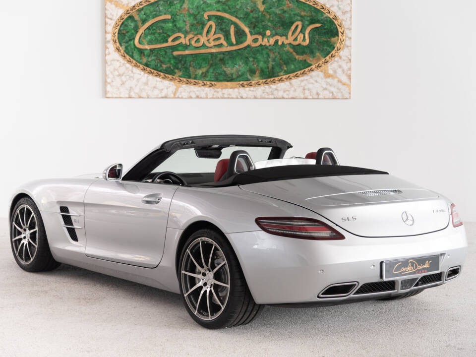 Image 7/48 of Mercedes-Benz SLS AMG Roadster (2012)