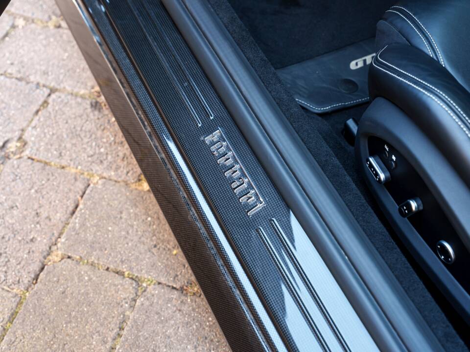 Bild 31/36 von Ferrari GTC4Lusso T (2020)