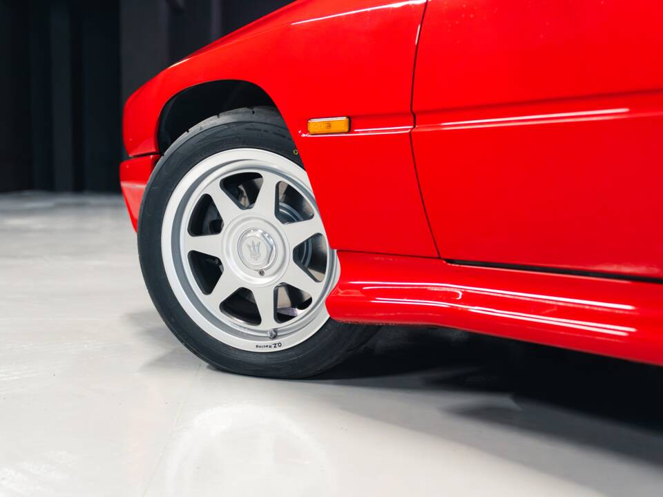 Image 13/42 of Maserati Shamal (1991)