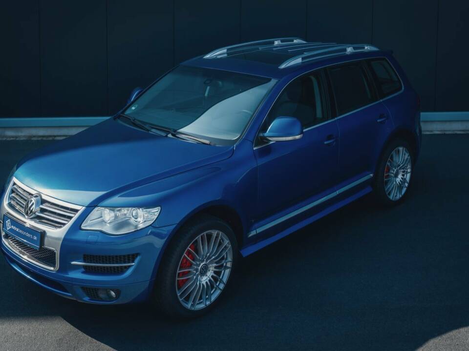 Image 1/15 of Volkswagen Touareg W12 (2007)