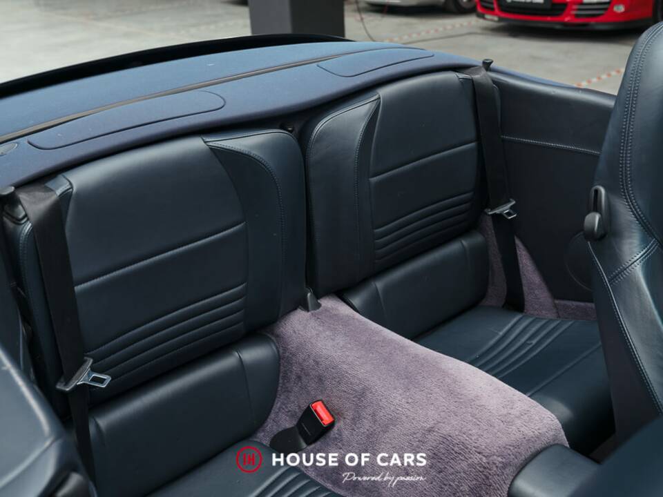 Imagen 20/25 de Porsche 911 Carrera (2004)