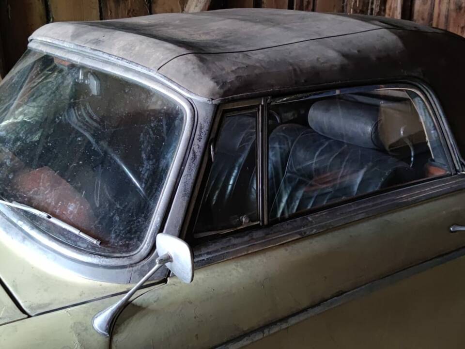 Image 9/13 of Mercedes-Benz 220 S Cabriolet (1957)