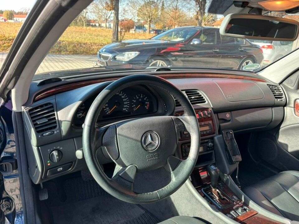 Image 11/16 de Mercedes-Benz CLK 320 (1999)