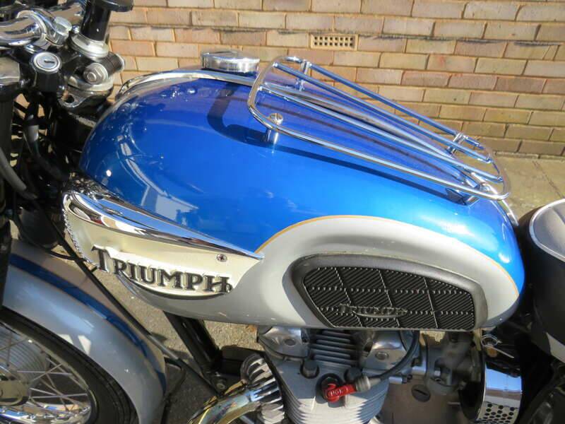 Image 15/43 of Triumph Tiger 90 (1968)