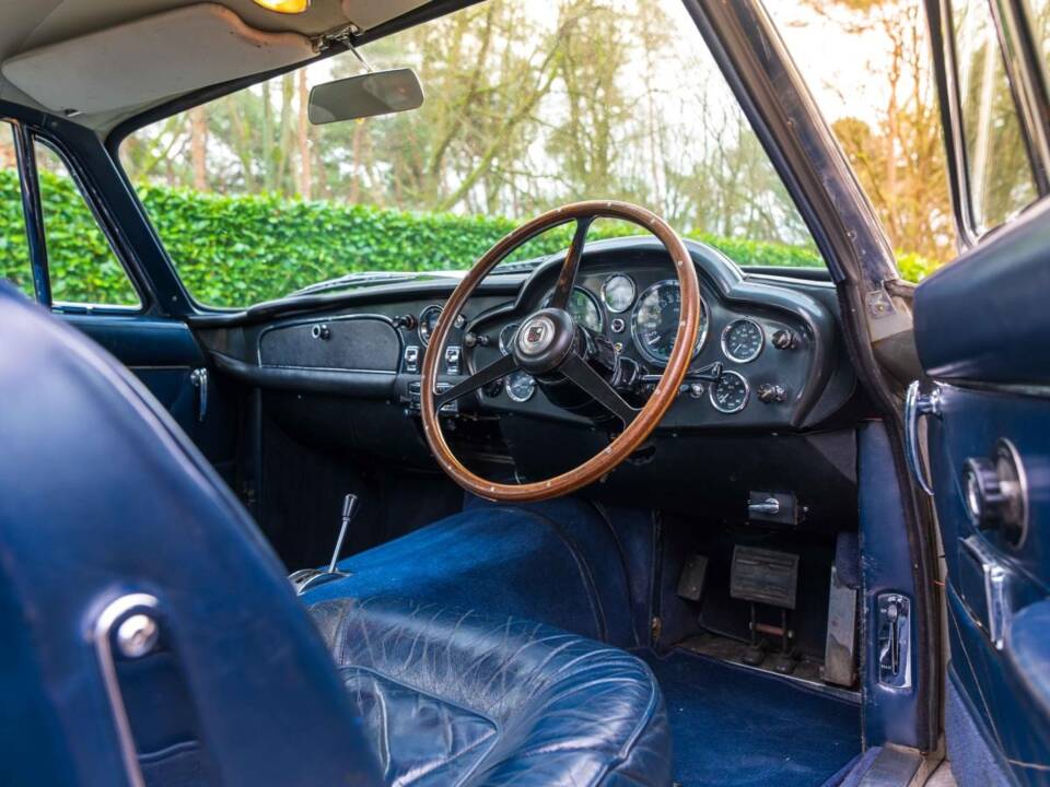 Bild 14/19 von Aston Martin DB 6 (1968)