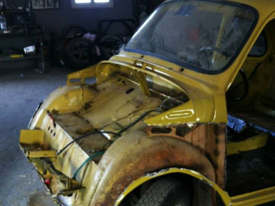 Image 30/32 of FIAT 500 R (1974)