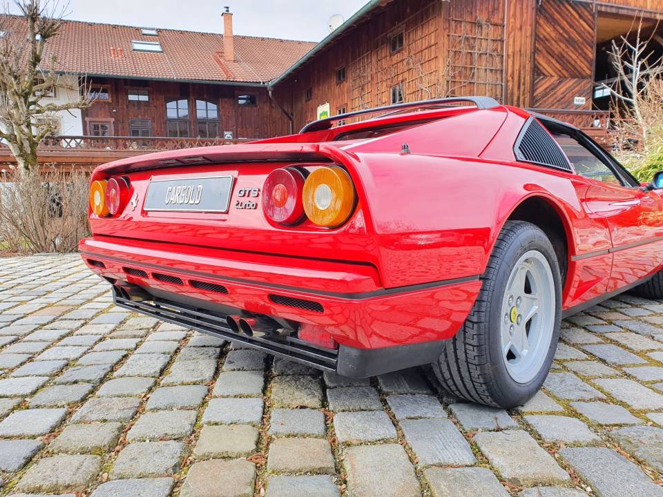 Bild 8/19 von Ferrari 208 GTS Turbo (1988)