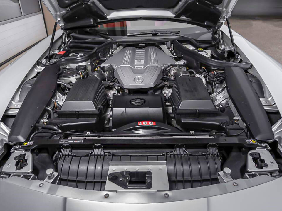 Image 8/9 of Mercedes-Benz SLS AMG Roadster (2012)