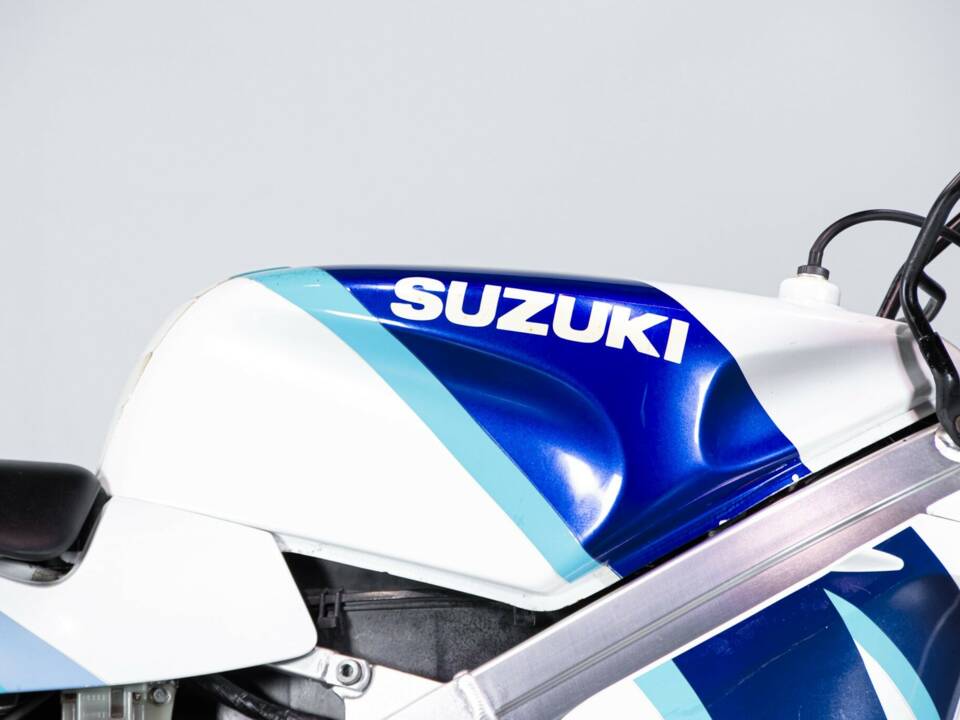 Immagine 37/50 di Suzuki RGV 250 Gamma (1992)