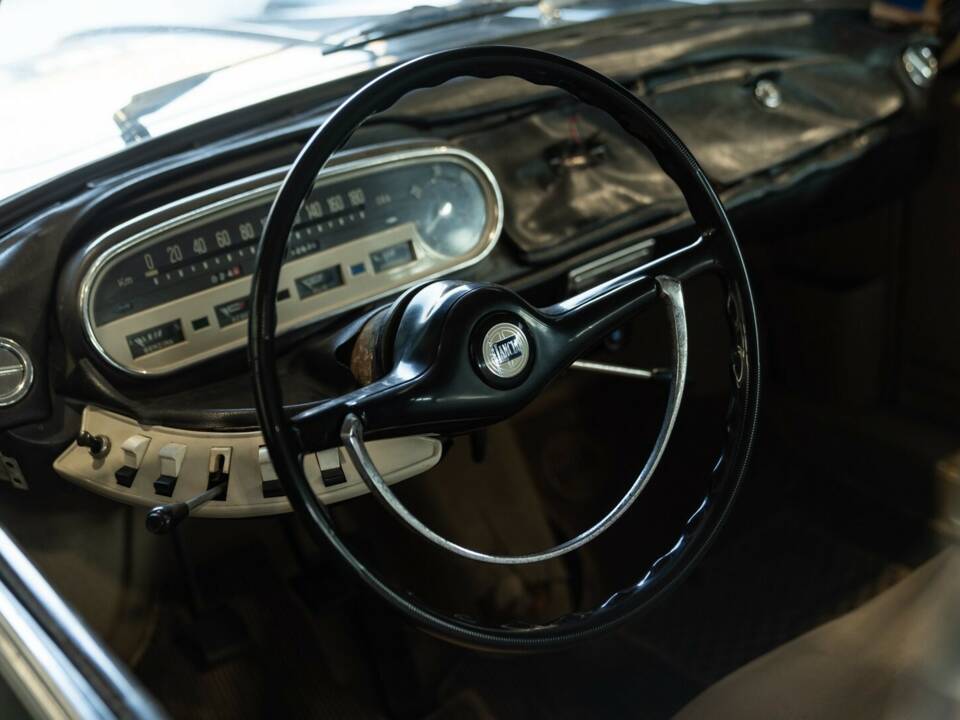 Obraz 42/43 pojazdu Lancia Flavia 1500 (1967)
