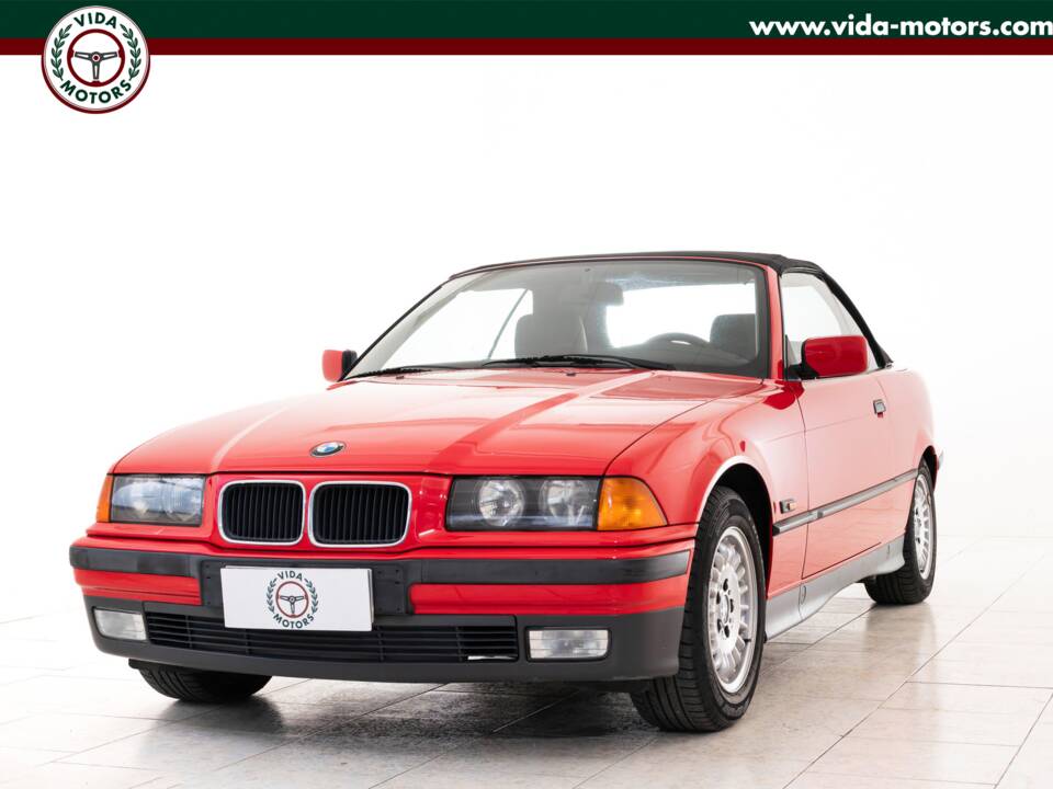 Immagine 1/17 di BMW 318i (1996)