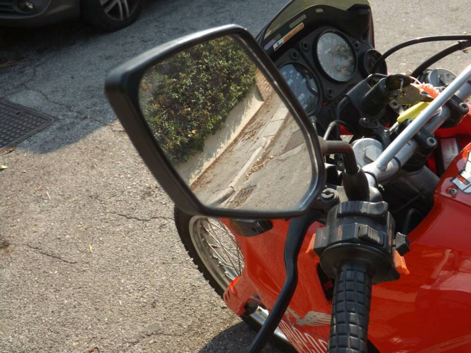 Bild 48/50 von Aprilia Pegaso 650 (1989)