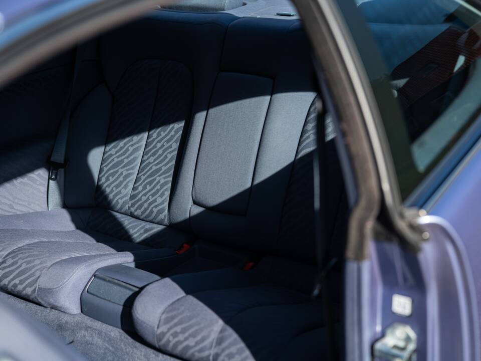 Bild 28/58 von Mercedes-Benz CLK 320 (1999)