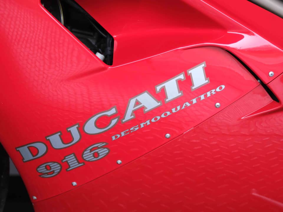 Bild 48/93 von Ducati 916 Strada (1994)
