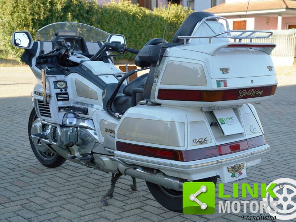 Image 5/10 of Honda DUMMY (1988)