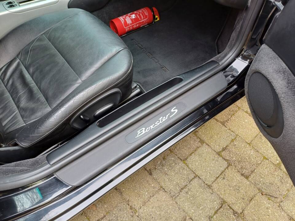 Image 23/82 of Porsche Boxster S (2000)