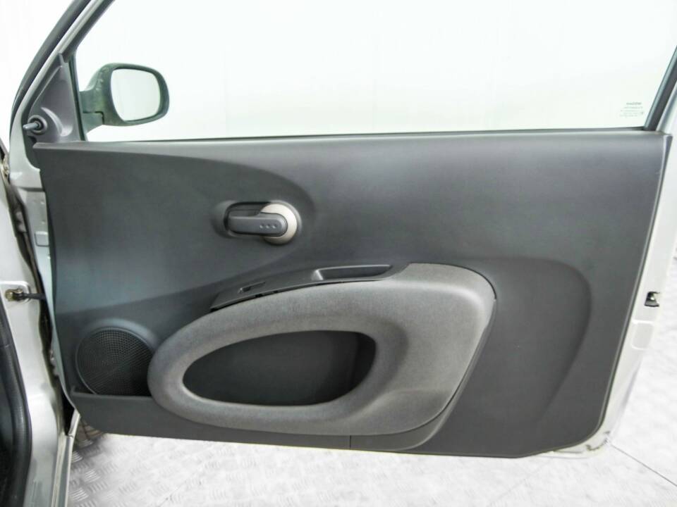 Image 31/35 of Nissan Micra C+C 1.6 (2005)