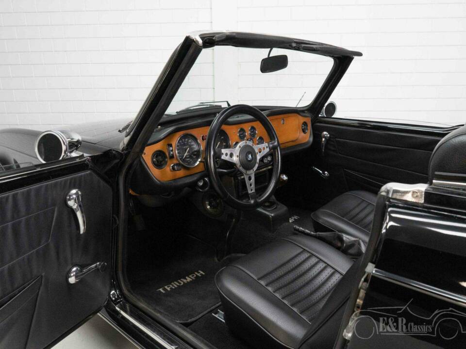 Imagen 6/19 de Triumph TR 6 (1971)