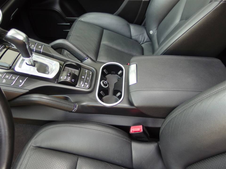 Image 49/98 of Porsche Cayenne S (2010)