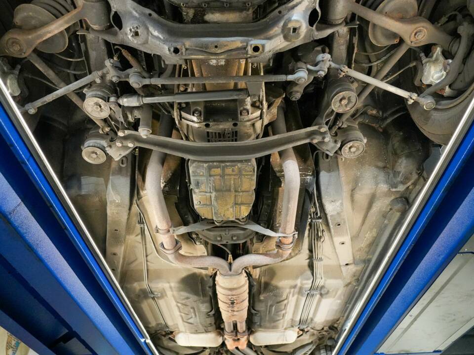 Image 33/41 of Mercedes-Benz 560 SEC (1990)